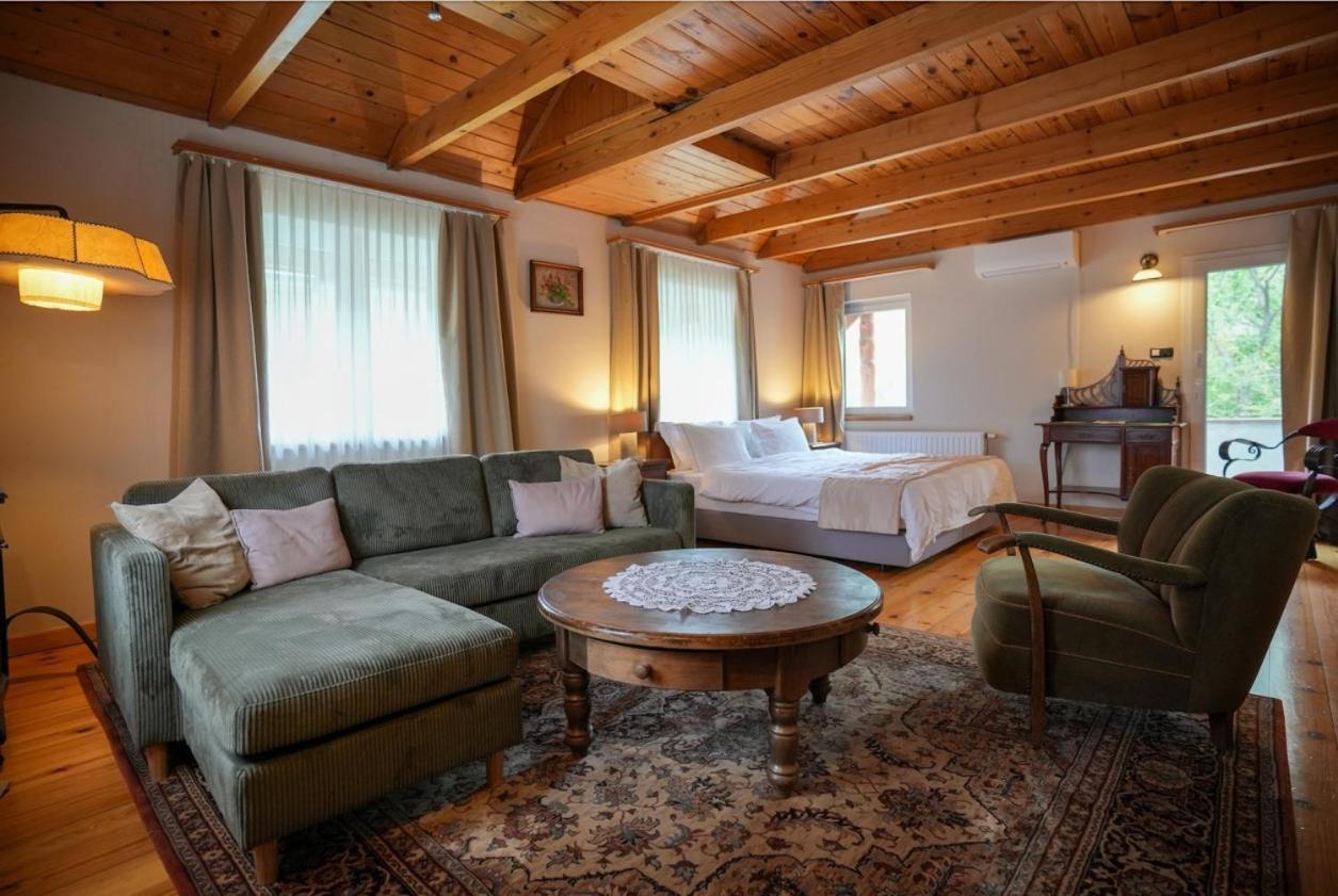Nomad & Glamping Hotel